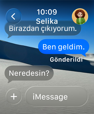 Canlı Çeviri özelliği Mesajlar uygulamasındaki mesajın dilini Türkçe’ye çeviriyor