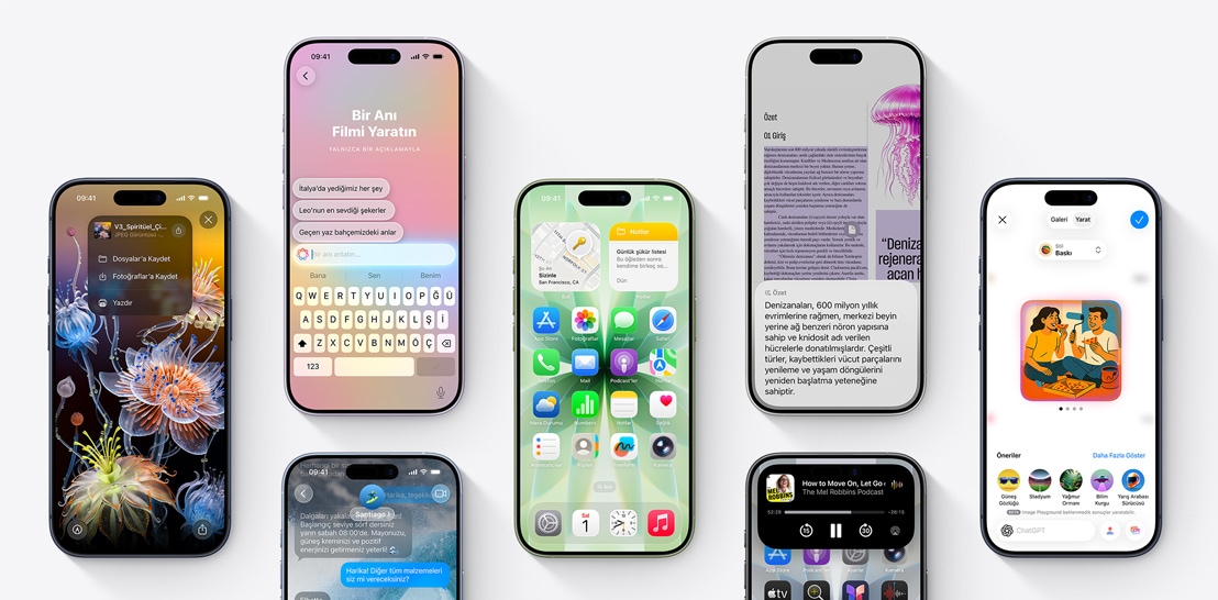 Dört adet iPhone 18 Pro modelinin önden yakın çekim görünümü, her birinin ekranında farklı iOS özellikleri gösteriliyor. Soldan sağa, iPhone 18 Pro, ekranda Siri AI tarafından planlanmış bir ekip toplantısı gösteriliyor, iPhone 18 Pro, ekranda Siri Uygulaması, yan yana duran kartlarda “30 Dakikalık Sağlıklı Tarifler”, eşlik eden görseliyle “Mexico City’nin En Büyük Parkı” ve “Sosyal Medyaya Yönelik Lansman Mail’i” gibi geçmiş etkileşimler gösteriliyor, iPhone 18 Pro, ekranda “Passenger Airways” ile aktif bir telefon görüşmesi yapıldığı gösteriliyor, altındaki ilgili uçuş onay bilgilerini içeren bir Arama Bağlamı kartında rezervasyon kodu, JFK’den RAK’a uçuş rotası ve uçuş saatleri gösteriliyor, “Mail’de Bulundu” bilgisi yer alıyor, iPhone 18 Pro, ekranda Siri AI ile bir masa örtüsünün rengini soran bir sohbet gösteriliyor.