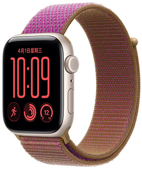 Apple Watch SE 3，展示星光色鋁金屬錶殼，右側外觀上有數位錶冠轉盤、麥克風、側邊按鈕，搭配洋紅色運動型錶環，以及魔鬼氈扣帶
