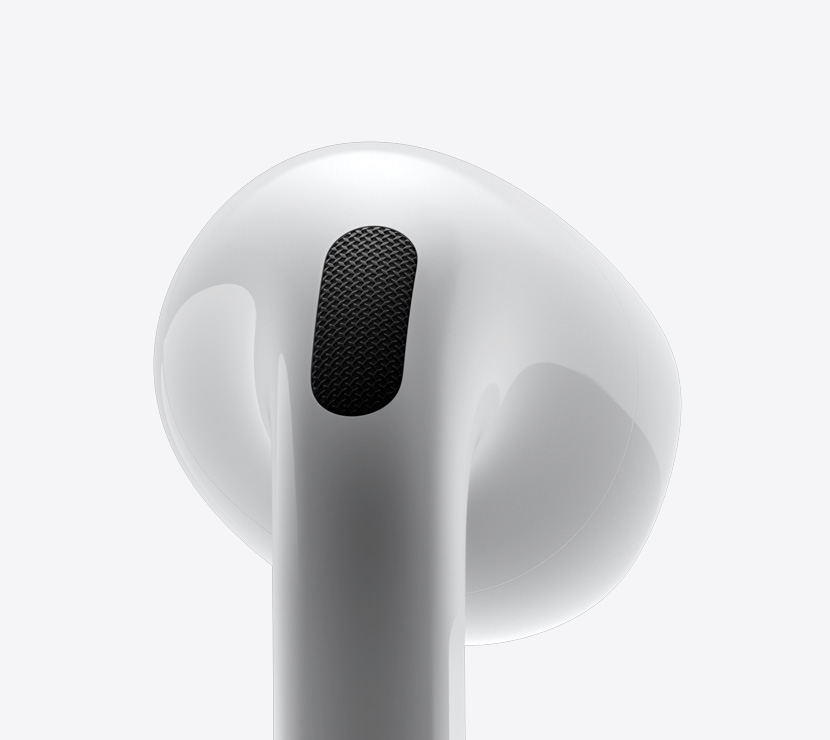 Prikaz izbliza i sa strane slušalica AirPods 4.
