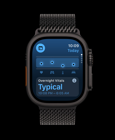 Apple Watch Ultra 3, черен цвят, корпус от титан, приложение Жизнени показатели, графика за здравословното състояние, известие за отклонения в Overnight Vitals, каишка Milanese Loop в черен цвят