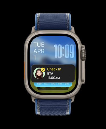 Apple Watch Ultra 3, черен цвят, титанов корпус, известие за Регистриране върху Умна група, каишка Trail Loop, в син/яркосин цвят