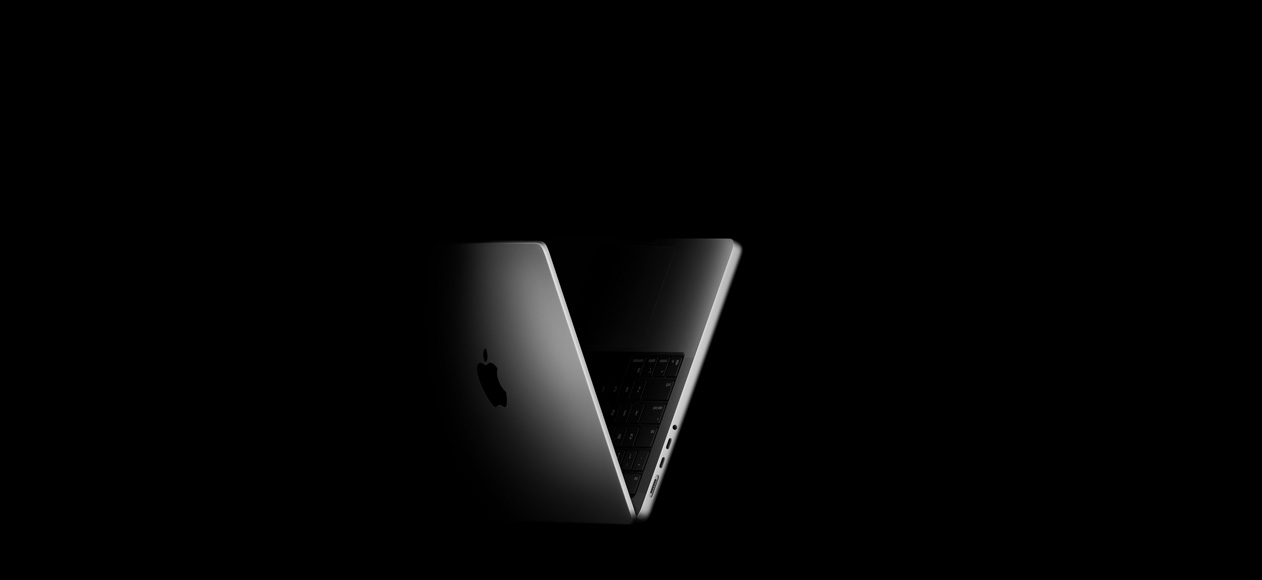 Анимация на MacBook Pro, който застава във V-образна форма като препратка към семейството на М5 чипа