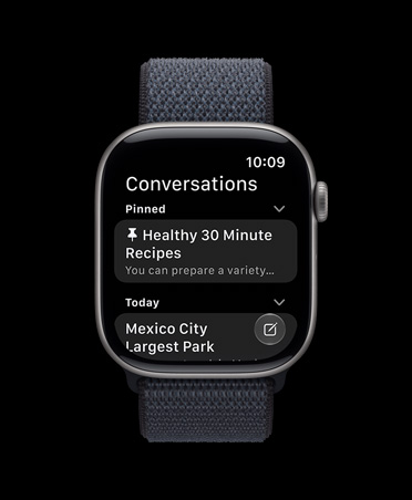 Apple Watch Series 11, Grau, das Display zeigt die Siri App
